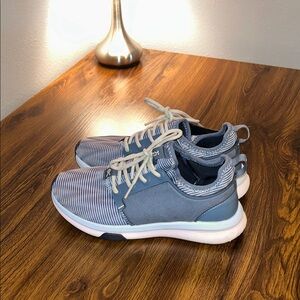 Kuru Atom Women’s Sneakers